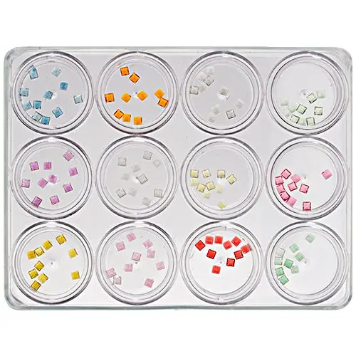Nail art komplet, 12 kos - kvadrati 4x4 mm, 5 g